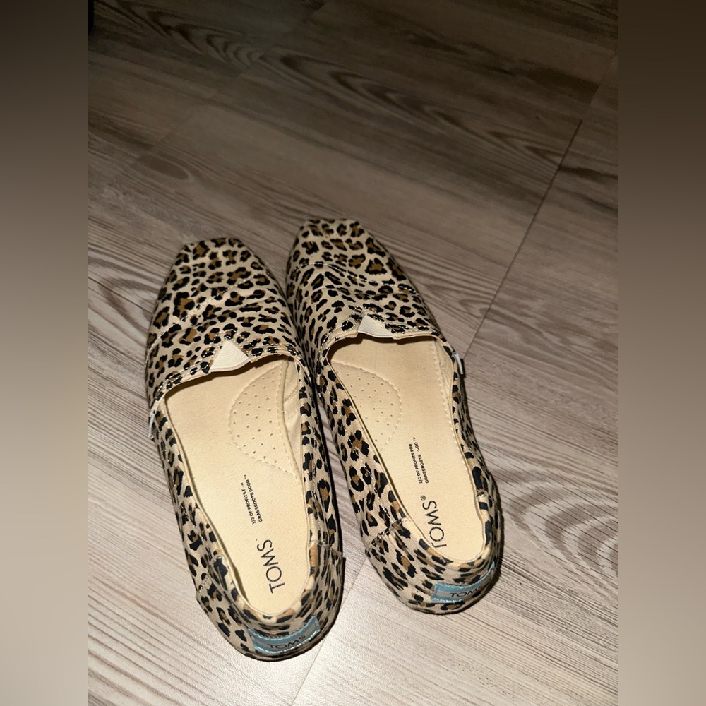 TOMS Leopard Print Women's Flats